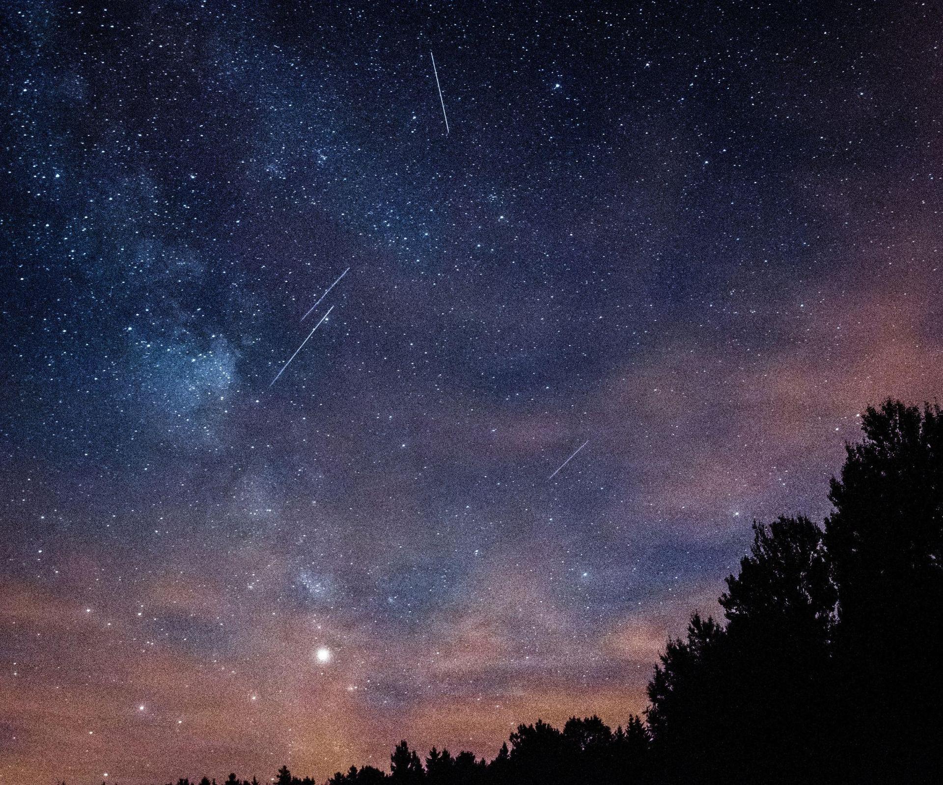 Noc Perseidów 2024 w Warszawie. Kiedy noc spadających gwiazd? Centrum