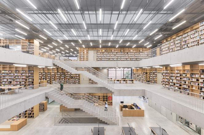 Architektoniczna utopia? Siedziba miejskiej biblioteki i Akademii Sztuk Performatywnych w Aalst