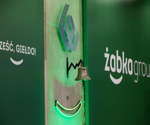 Debiut Żabki na parkiecie. Dino traci 1,7%, a Eurocash zniżkuje o ponad 4,5%.