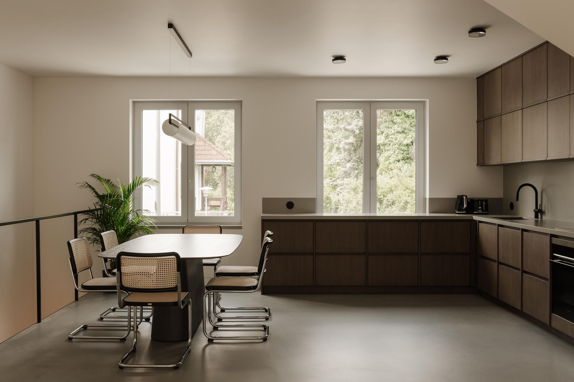 Przebudowa bliźniaka z PRL-u w Warszawie