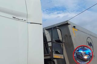 Nieszczęśliwy wypadek koło Tuchowa. Kierowca ciężarówki został porażony prądem