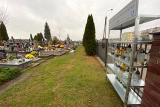 Cmentarz w Łapach (woj. podlaskie). Znicze do ponownego użytku