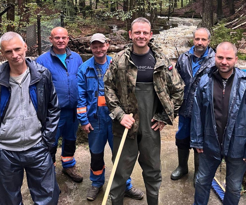 Bohaterowie nie zawsze noszą pelerynę. Uratowali ujęcia wody dla Jeleniej Góry