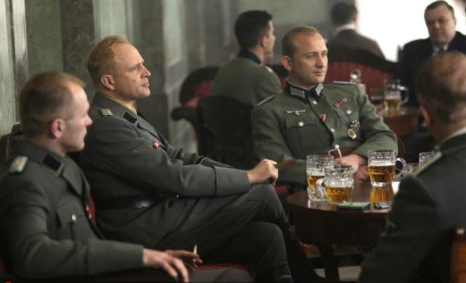 Czas honoru 7 sezon. Lars Rainer (Piotr Adamczyk), Heinchrich Pabst (Borys Szyc)
