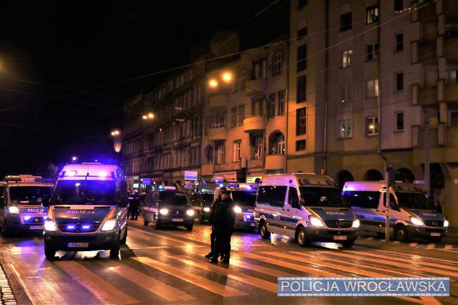 Marsz Niepodległości we Wrocławiu. 11 osób usłyszało zarzuty