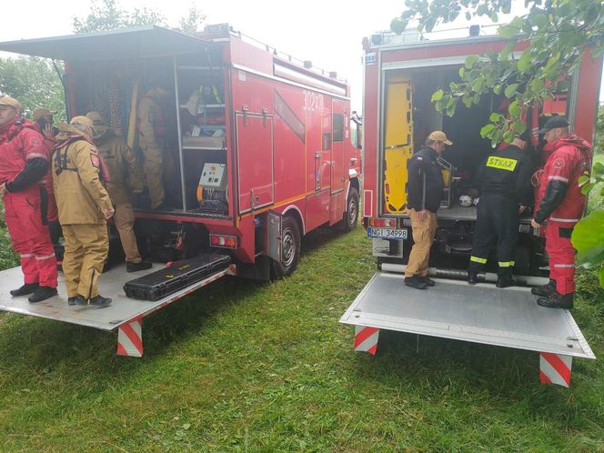 Tragiczny finał poszukiwań na jeziorze na Mazurach. Rodzice potwierdzili tożsamość nastolatków