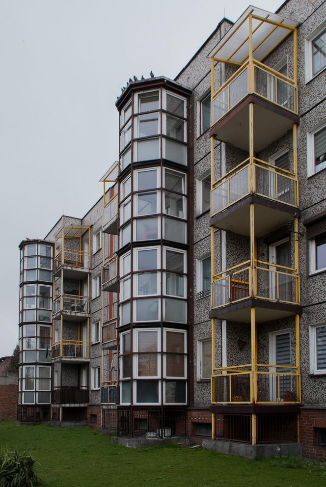 Blok przy Fredry 7 w Katowicach przed termomodernizacją