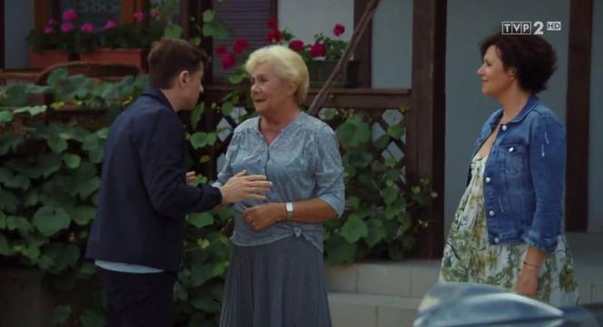 M jak miłość, odcinek 1398. Barbara (Teresa Lipowska), Marysia (Małgorzata Pieńkowska), Marek (Kacper Kuszewski)