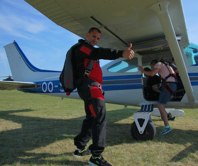 Skydive Chełm: Oderwij się od ziemi i wyskocz!