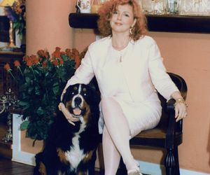 Magda Gessler pokazała niepublikowane dotąd zdjęcia. Znajduje się na nich nawet jej mama 