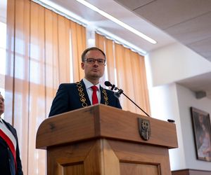 Zaprzysiężenie nowego prezydenta Zabrza. Kamil Żbikowski złożył ślubowanie i zwrócił się do mieszkańców