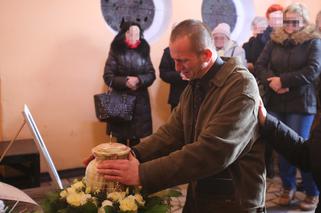 Zabrze. Pogrzeb kobiety, która zmarła po urodzeniu MARTWEGO dziecka