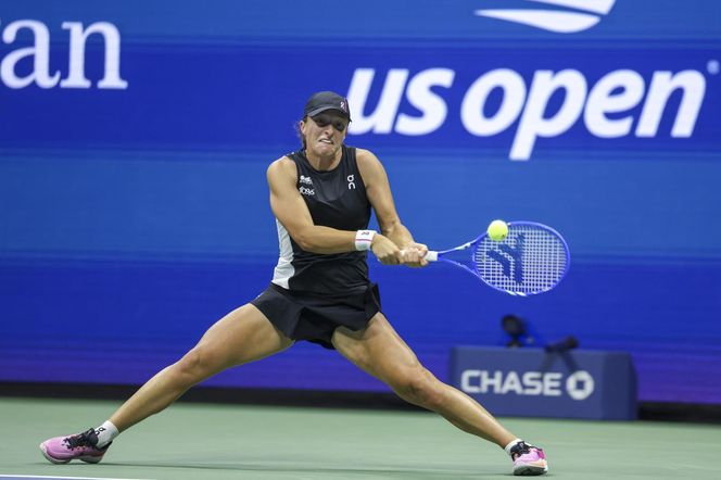 Iga Świątek w 1/8 finału US Open. Trudny mecz i awans Polki po zaciętej walce z Kalinską