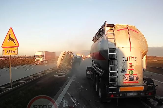 Wypadek ciężarówek na autostradzie A4