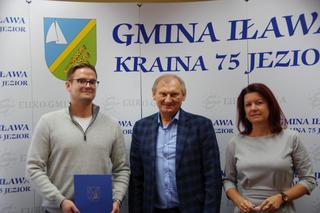 Szkoła w Wikielcu zostanie rozbudowana. Podpisano dwie umowy!