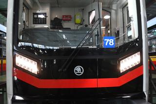 Varsovia - nowy pociąg metra