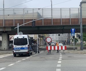 Nagłe zamknięcie estakady w Chorzowie na DK 79. Z których dróg powinni korzystać kierowcy?
