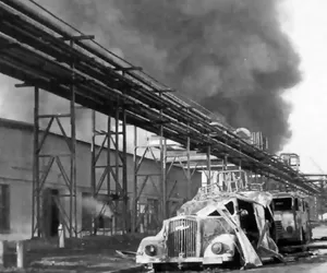 Pożaru w rafinerii Czechowice. Płonęły nawet drogi pożarowe