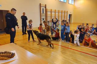 Przedszkolaki i policja