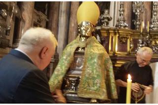 Wałęsa doświadczył cudu krwi św. Januarego: W mojej obecności w pełni ożyła 