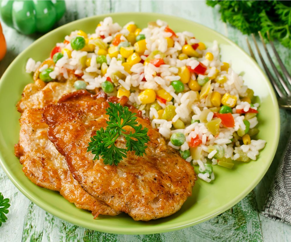 Pierś kurczaka w cieście śmietanowym: soczysta, że palce lizać! 