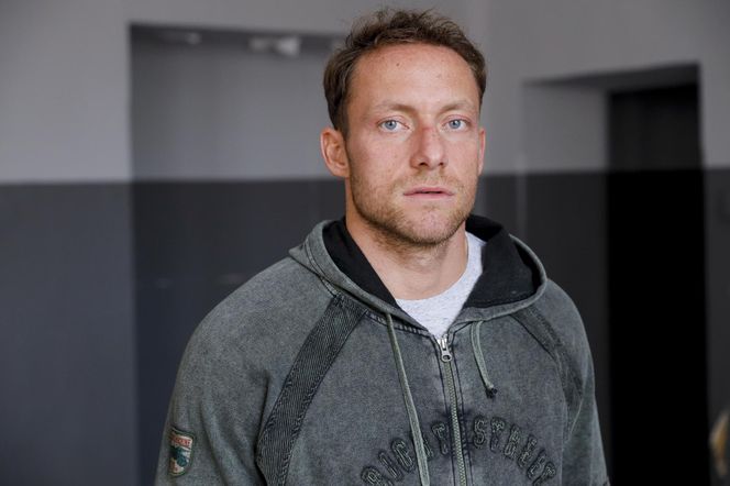 Kontuzja zniszczyła jego sportowe marzenia! Dziś Konrad Eleryk zachwyca w "Heweliuszu"