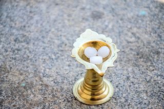 Zapalam to raz w tygodniu. Oczyszczam dom ze złej energii i przyciągam szczęście. Jak to działa?