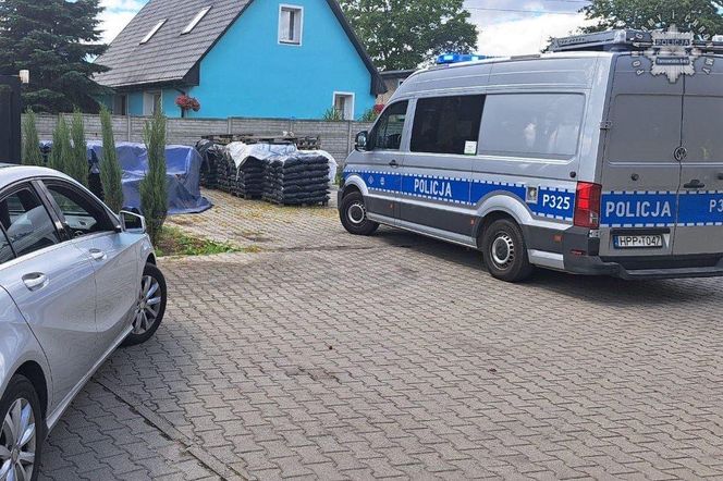 Kierująca mercedesem zderzyła się z radiowozem