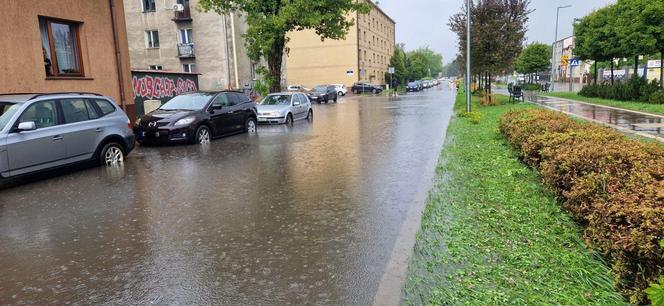 Armagedon pogodowy w całej Polsce, także w woj. śląskim. Zalane posesje, ulice, zerwane mosty. W Słowenii są ofiary śmiertelne