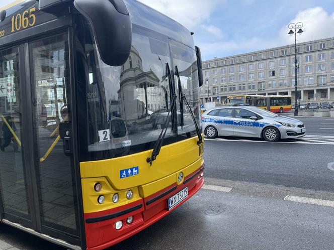 Pijany kierowca miejskiego autobusu na Pl. Trzech Krzyży. Tak go złapali