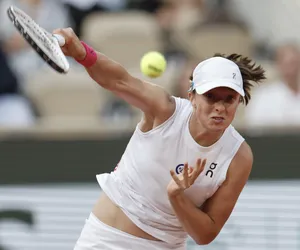 Finał Iga Świątek - Karolina Muchova RELACJA NA ŻYWO ONLINE Finał Roland Garros Iga Świątek - Muchova NA ŻYWO RELACJA LIVE Iga Świątek wynik finału dzisiaj 10.06.2023