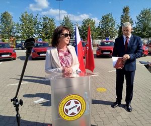 Siedlecki WORD wymienił starą flotę pojazdów egzaminacyjnych na nowe samochody marki Suzuki Swift