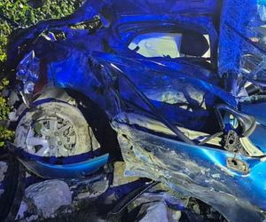 Śmiertelny wypadek pod Zgierzem. 20-latka nie żyje. Kierujący ranny