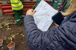 Zamiast asfaltu klomby z roślinami. Zmiany na Tylnej i Wałowej w Lesznie