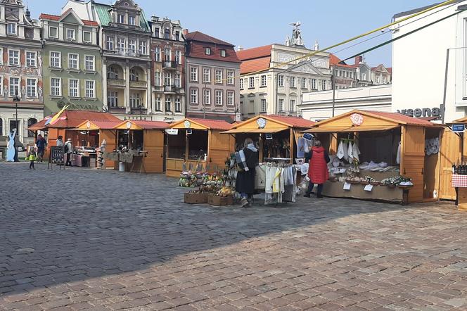 Jarmark Wielkanocny świeci pustkami! Połowa mniej ludzi niż w poprzednich latach