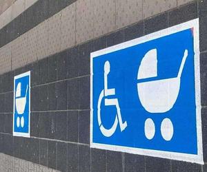 Specjalne piktogramy pojawiły się na ulicach Częstochowy. Mają one pomóc m.in. osobom z niepełnosprawnościami 