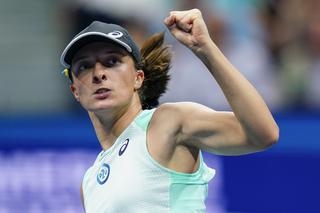 Iga Świątek w finale WTA Ostrawa! Trzysetowy bój z Aleksandrową zakończony zwycięstwem