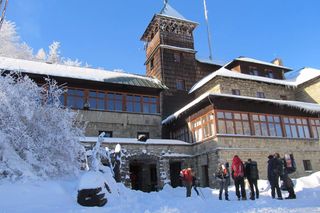 Kultowe schronisko w Beskidach w remoncie. Nie ma rezerwacji, ale jeść można