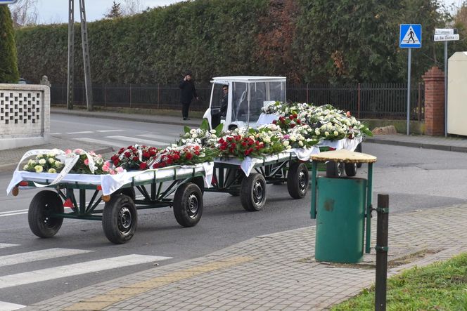 Tłumy żegnały młodego burmistrza i jego ojca