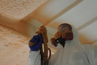 Izolacja budynku – dlaczego warto wybrać piankę EXY Spray firmy Honter