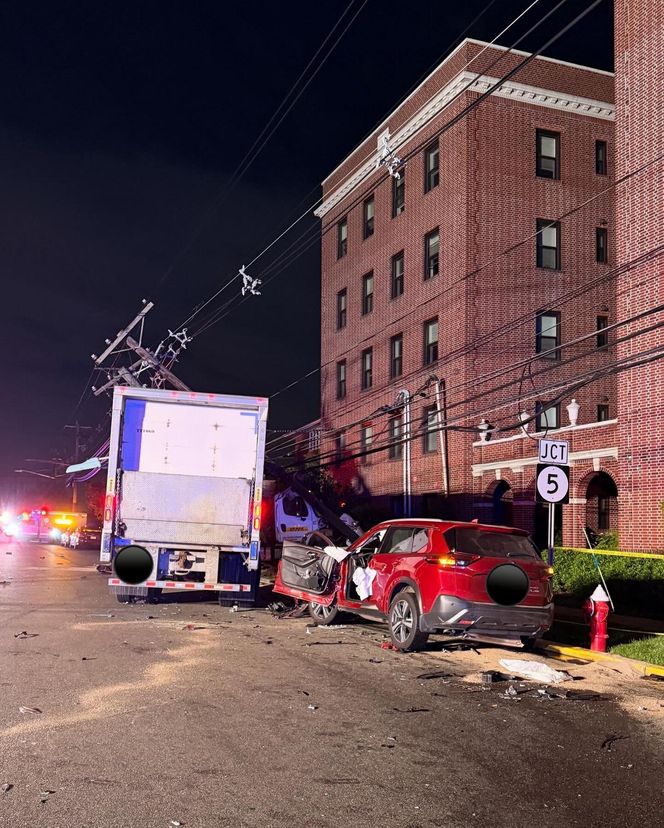 Ciężarówka wjechała w budynek w New JErsey. 50 ewakuowanych