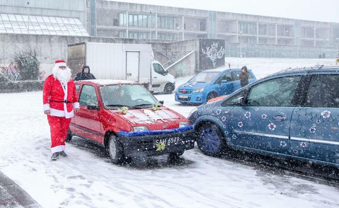 Parada Świątecznych Samochodów w Tychach