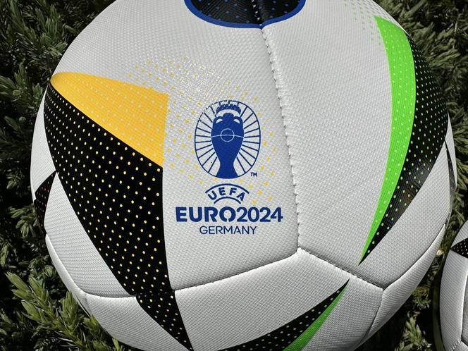 Luteranie w Szczyrku zbierają piłki z okazji EURO 2024 