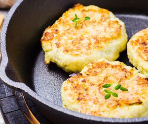 Keto kotlety z piersi kurczaka i sera mozzarella