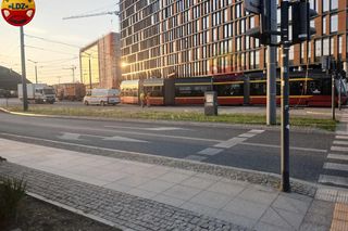 Poranny paraliż w centrum Łodzi. Wykolejony tramwaj zablokował ruch wokół dworca Fabrycznego