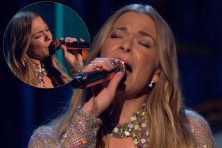 Gwiazda zgubiła ZĘBY w trakcie koncertu! Takiej wtopy dawno nie było. Zobacz, jak zareagowała!