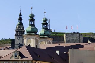 O tym mieście mówią mała Praga. Twierdza, podziemia i najstarszy kamienny most 