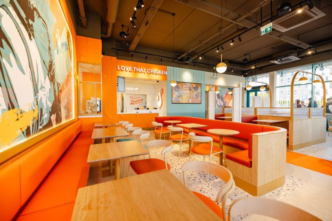 Czekali na to nawet 10 godzin! Szaleństwo na otwarciu Popeyes w Częstochowie