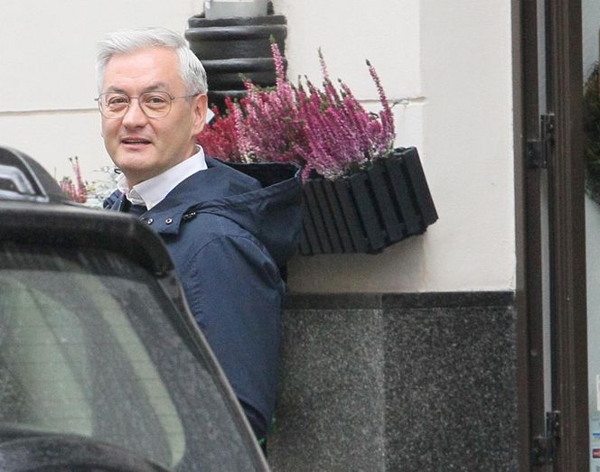 Robert Biedroń kupił okulary