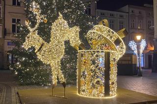 Zielona Góra jest już przygotowana do Świąt Bożego Narodzenia 2023. Te światełka robią wrażenie!	